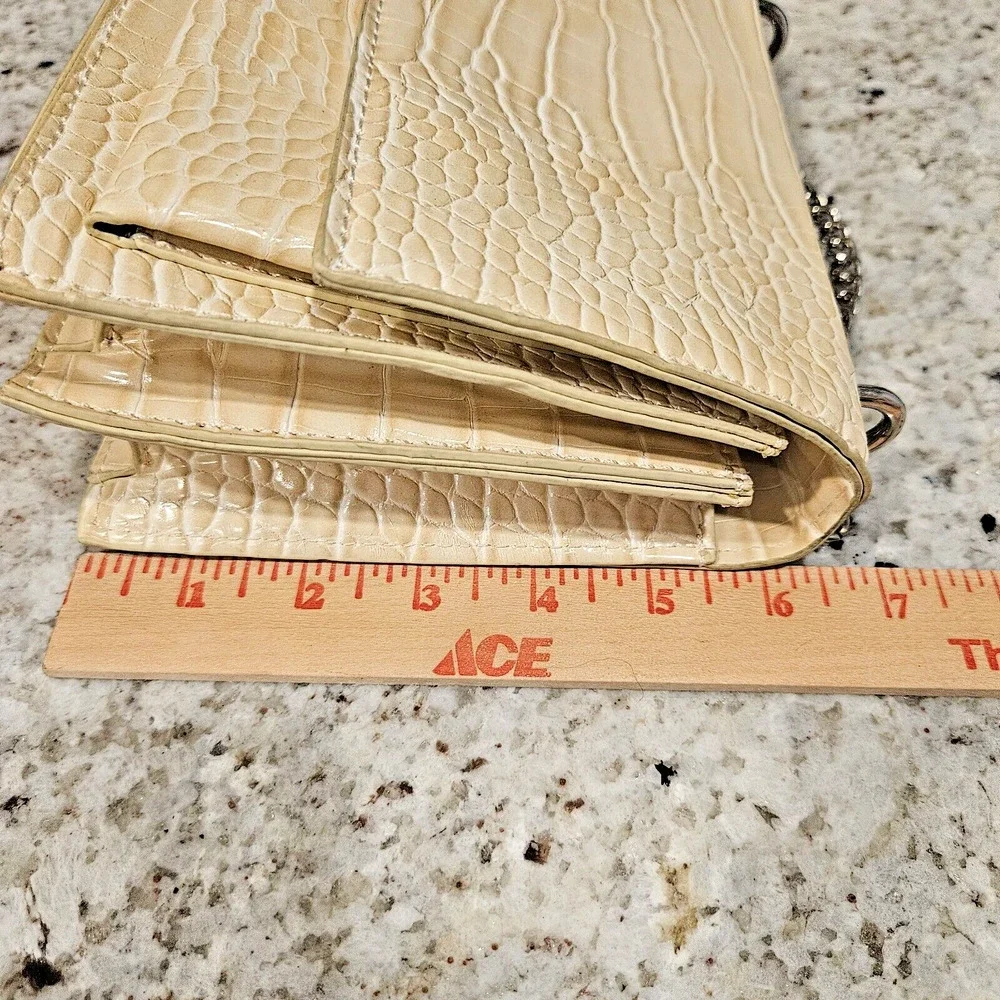 Akira‎ Beige Faux Crocodile Leather Bag with Chain Strap - Sexy, Contemporary
